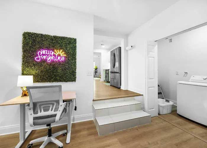Kid's Playroom & Workspace | 5mins To Downtown