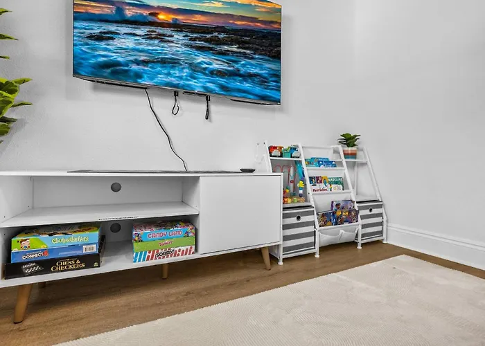 Kid's Playroom & Workspace | 5mins To Downtown Pensacola