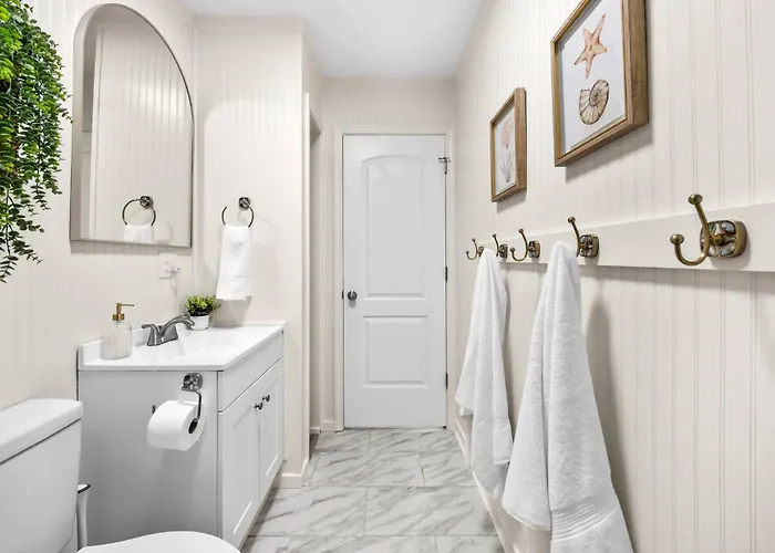 Kid's Playroom & Workspace | 5mins To Downtown Holiday home Pensacola
