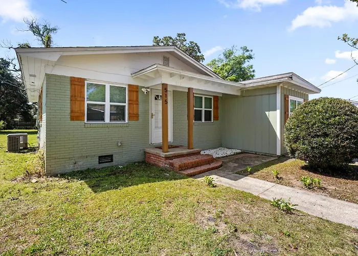 Kid's Playroom & Workspace | 5mins To Downtown * Pensacola